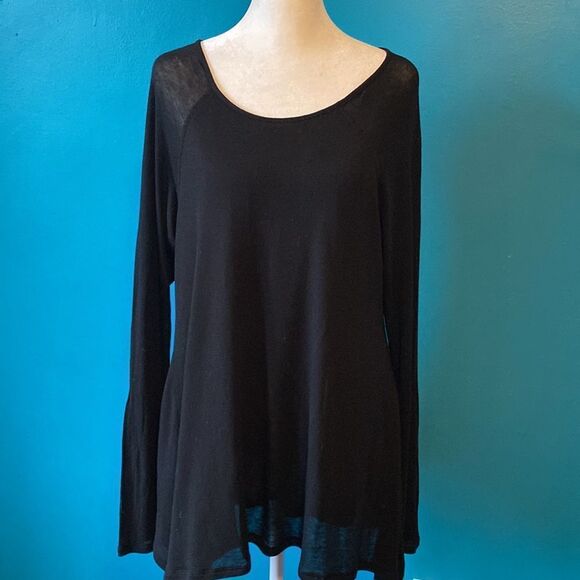 BCBGMAXAZRIA Lightweight Black Flowy Sweater Size Large - Picture 1 of 14